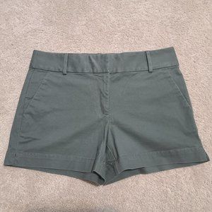 NWT LOFT Rivera Shorts  Olive Green  Size 6